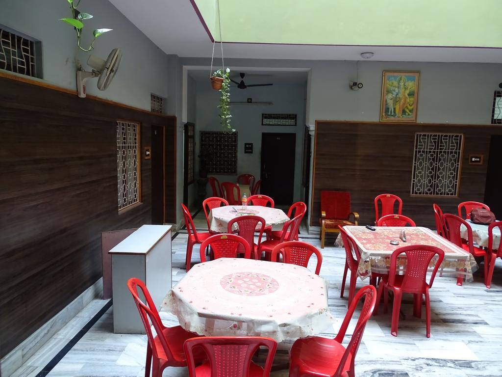 Teerth Guest House Varanasi Bagian luar foto