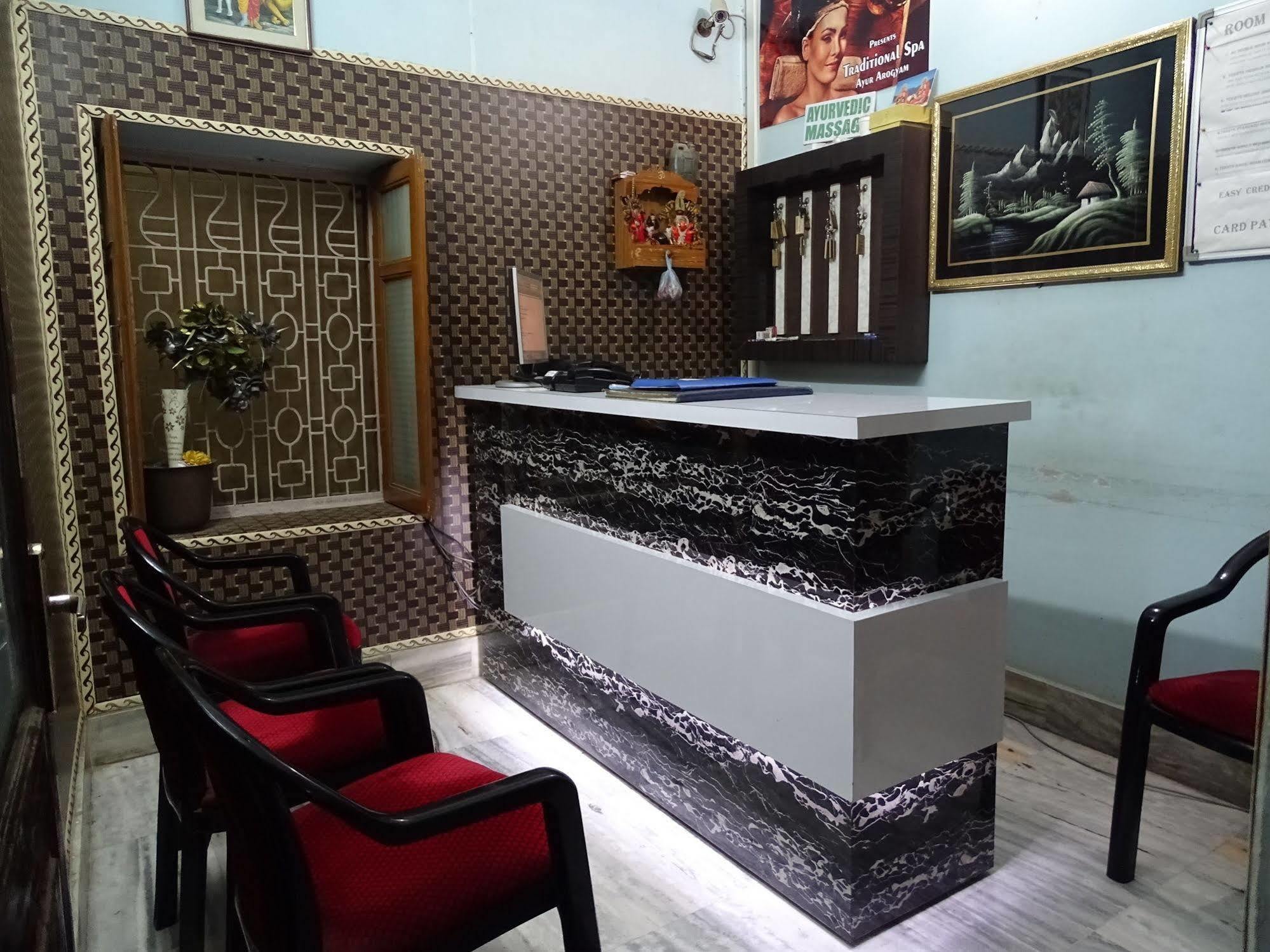 Teerth Guest House Varanasi Bagian luar foto