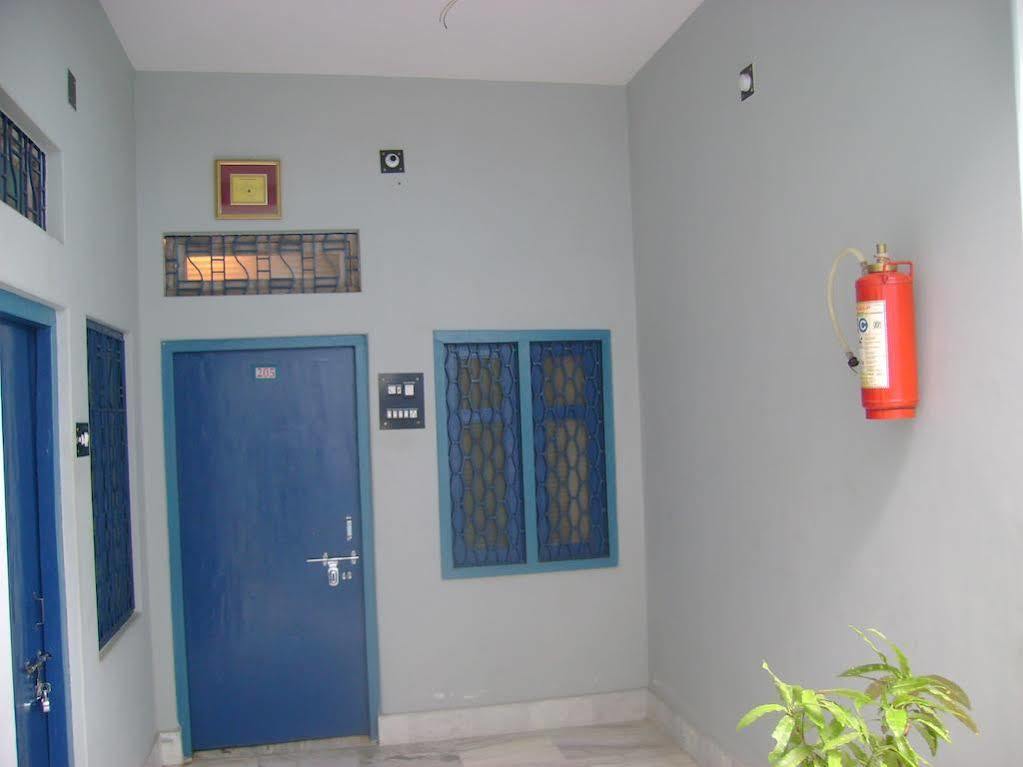 Teerth Guest House Varanasi Bagian luar foto