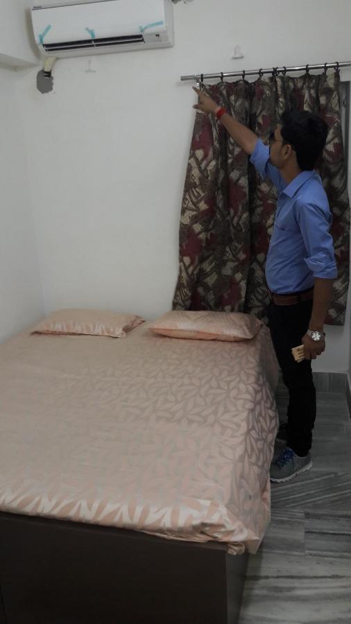 Teerth Guest House Varanasi Bagian luar foto